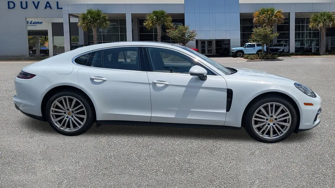 2017 Porsche Panamera 4S