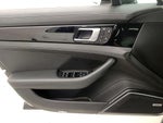 2022 Panamera Thumbnail 12