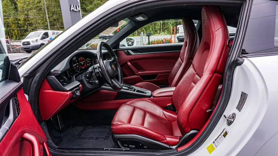 2020 Porsche 911 Carrera S