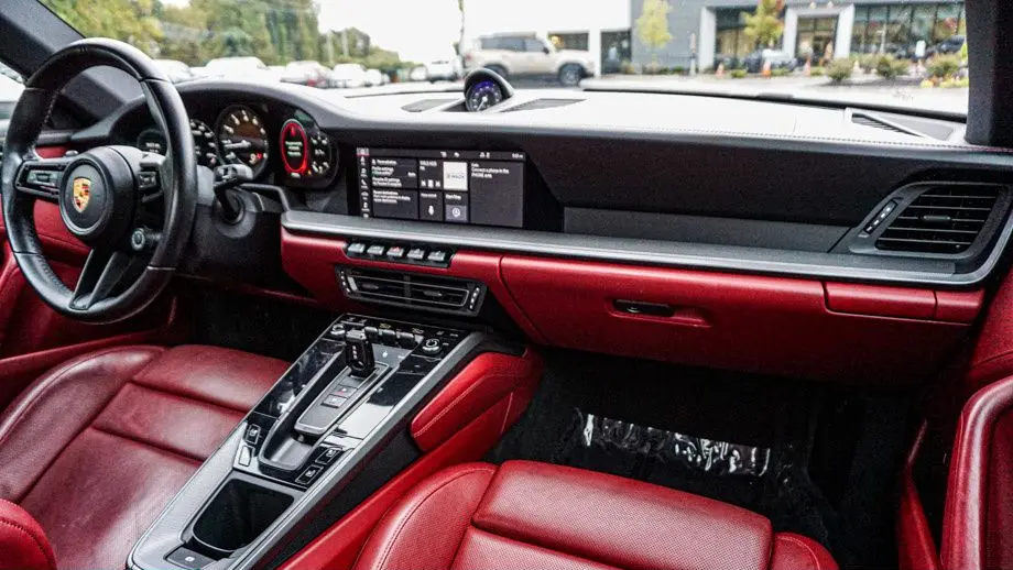 2020 Porsche 911 Carrera S