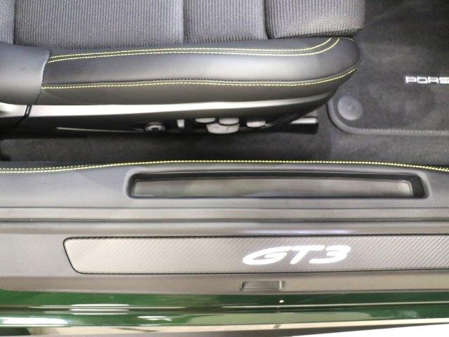 2026 Porsche 911 - $349,927