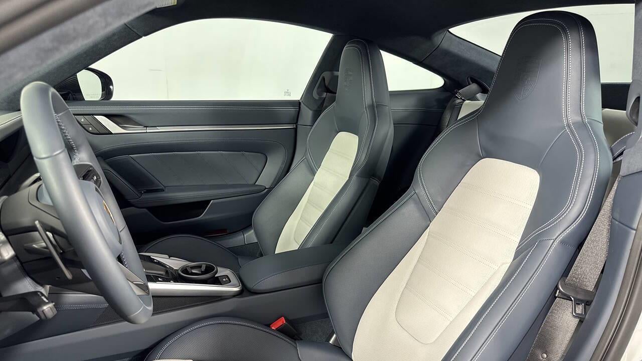 2025 Porsche 911 Turbo