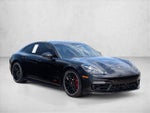 2021 Panamera Thumbnail 3