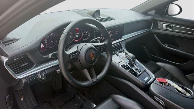 2023 Porsche Panamera Platinum Edition