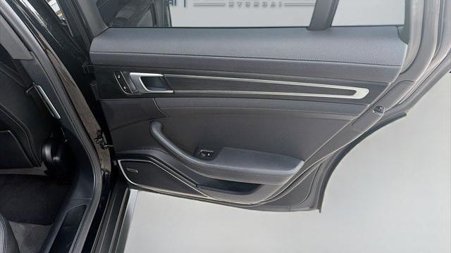 2023 Porsche Panamera Platinum Edition
