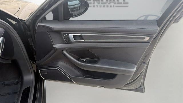 2023 Porsche Panamera Platinum Edition