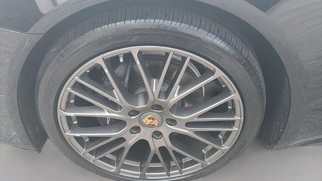 2023 Porsche Panamera Platinum Edition