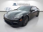 2023 Panamera Thumbnail 3