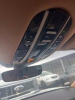 2023 Panamera Thumbnail 4