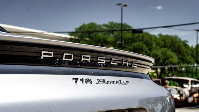 2023 Porsche 718 Boxster T