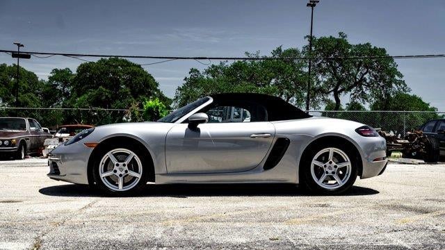 2023 Porsche 718 Boxster T
