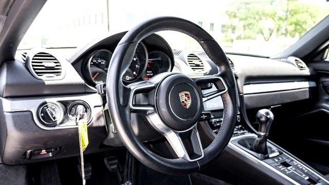 2023 Porsche 718 Boxster T