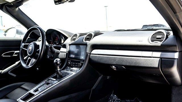 2023 Porsche 718 Boxster T