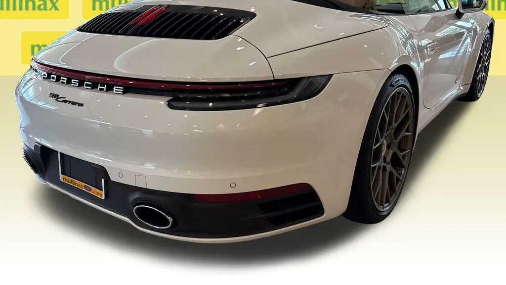 2020 Porsche 911 Carrera 4