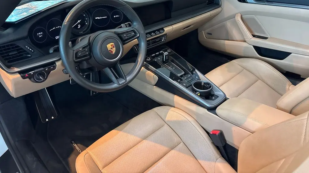 2020 Porsche 911 Carrera 4