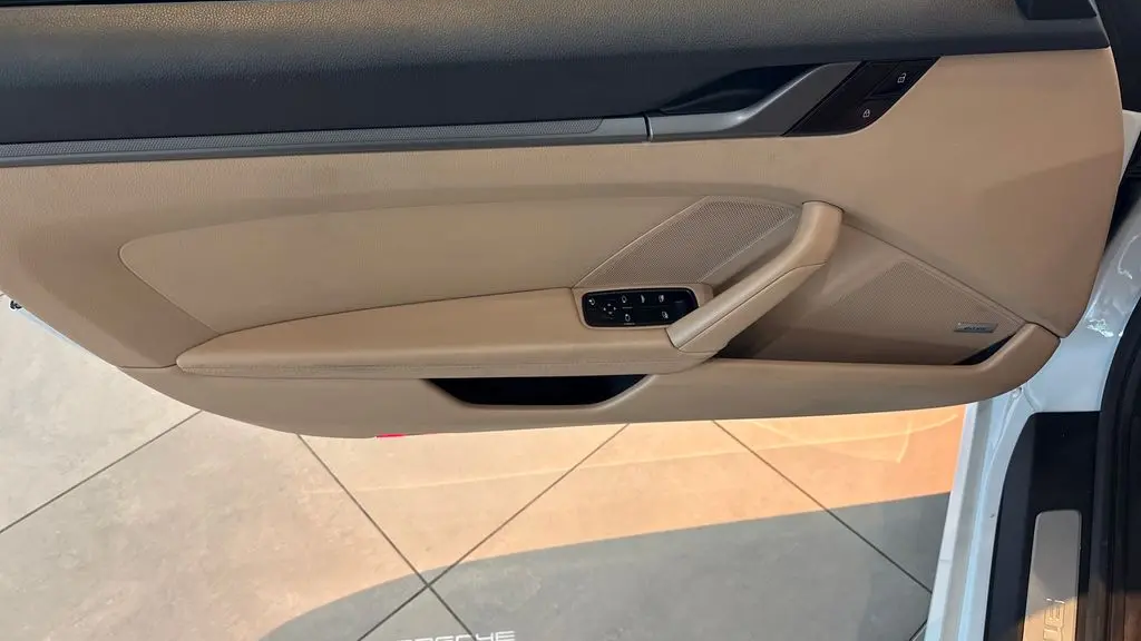 2020 Porsche 911 Carrera 4