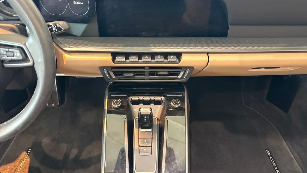 2020 Porsche 911 Carrera 4