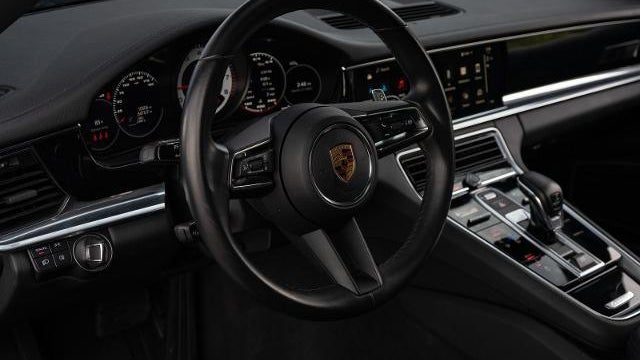 2023 Porsche Panamera 4 Sport Turismo