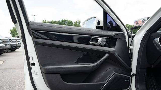 2023 Porsche Panamera 4 Sport Turismo