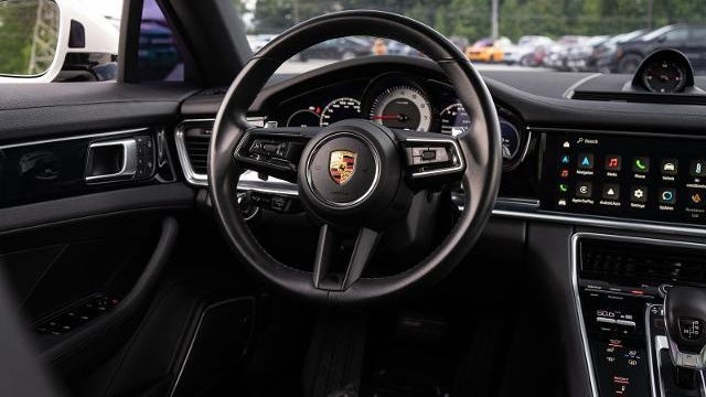 2023 Porsche Panamera 4 Sport Turismo