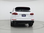 2016 Cayenne Thumbnail 6