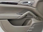 2016 Cayenne Thumbnail 12