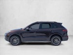2017 Cayenne Thumbnail 8