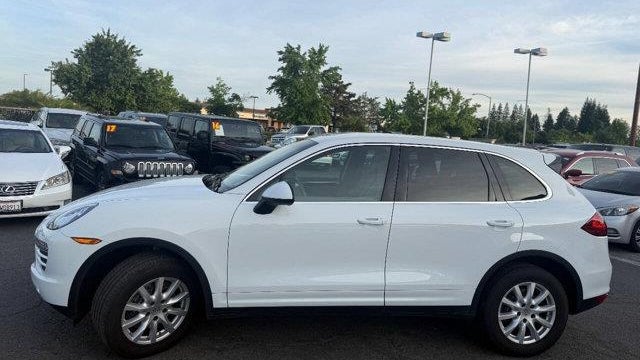 2013 Porsche Cayenne Base