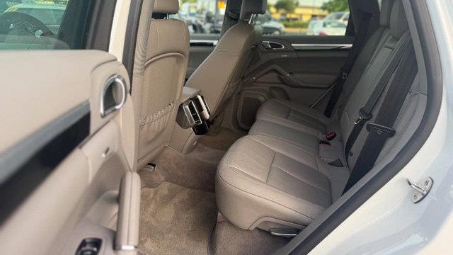 2013 Porsche Cayenne Base