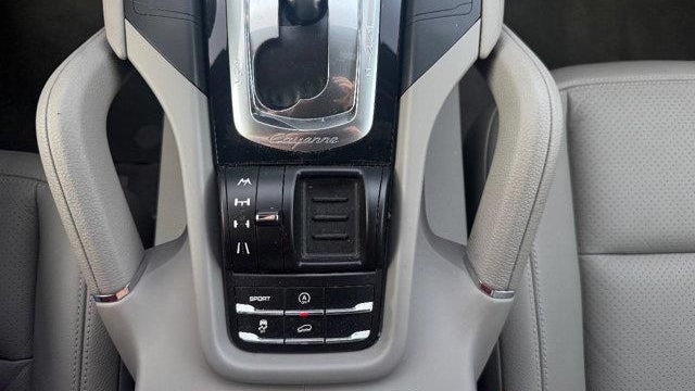 2013 Porsche Cayenne Base