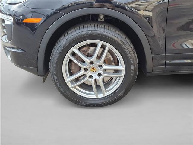 2016 Porsche Cayenne - $14,036
