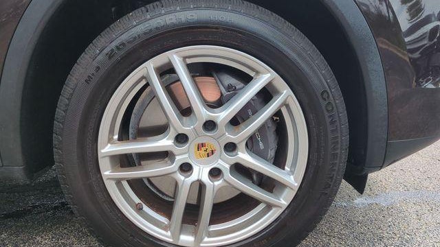 2016 Porsche Cayenne Base