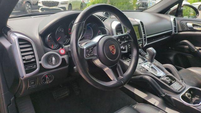 2016 Porsche Cayenne Base