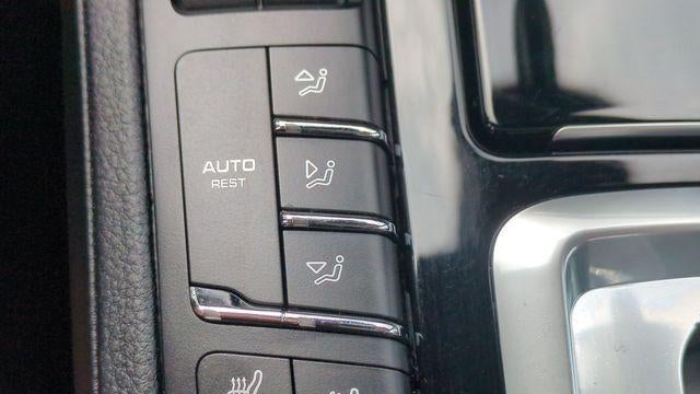 2016 Porsche Cayenne Base