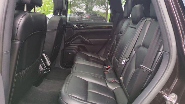 2016 Porsche Cayenne Base