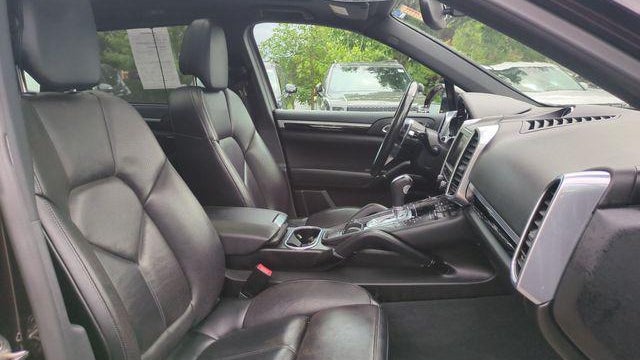2016 Porsche Cayenne Base