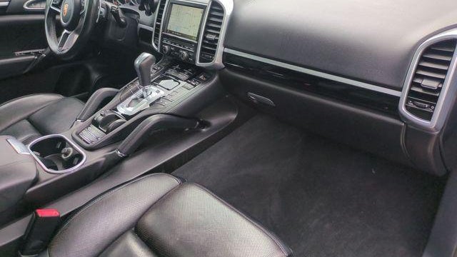 2016 Porsche Cayenne Base