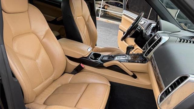 2016 Porsche Cayenne Base