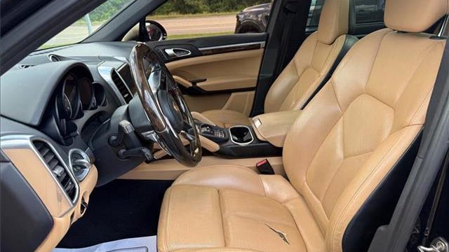 2016 Porsche Cayenne Base