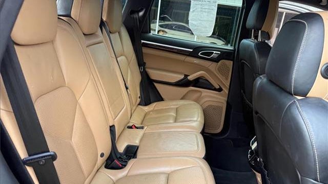 2016 Porsche Cayenne Base