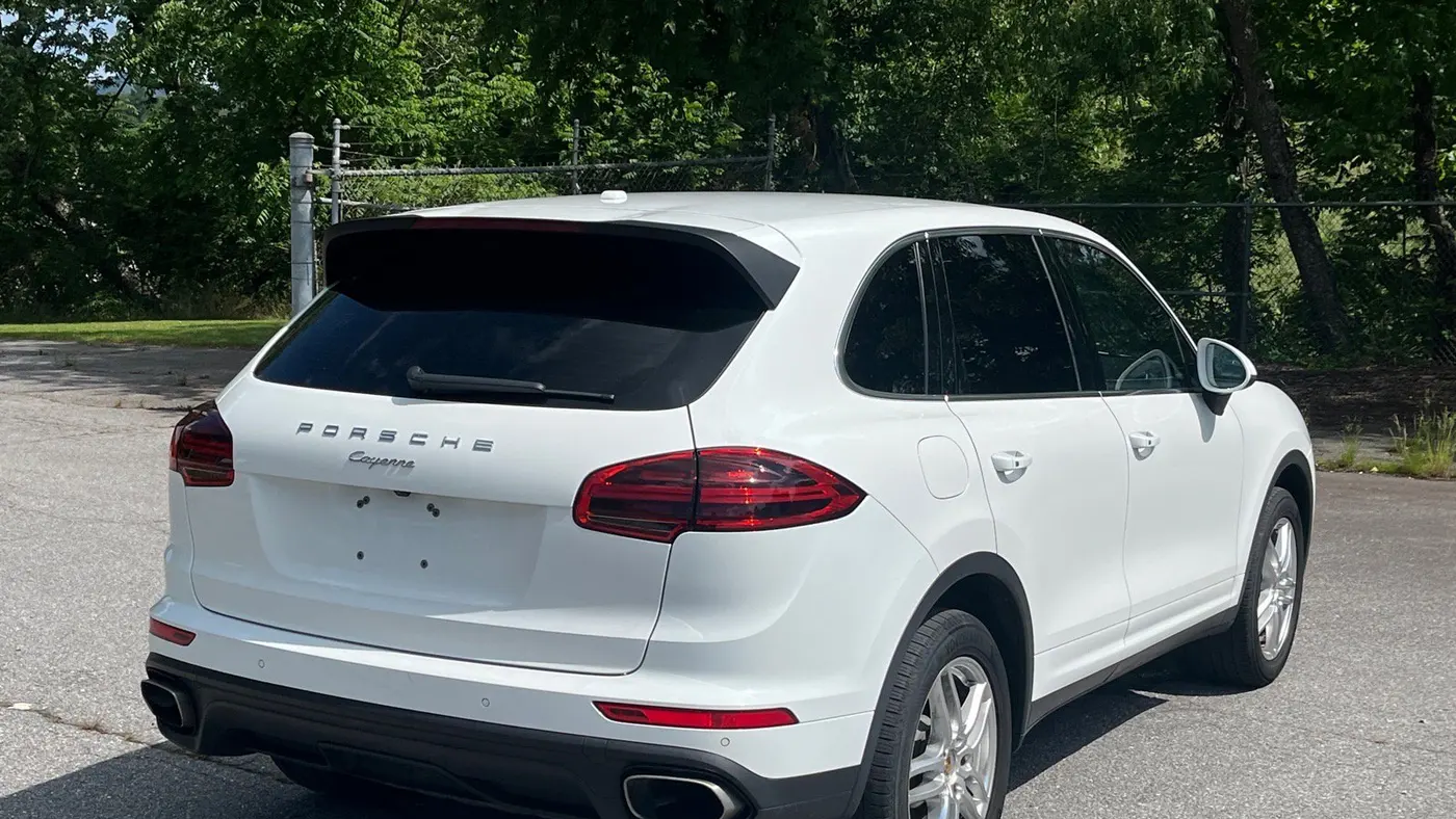 2016 Porsche Cayenne Base