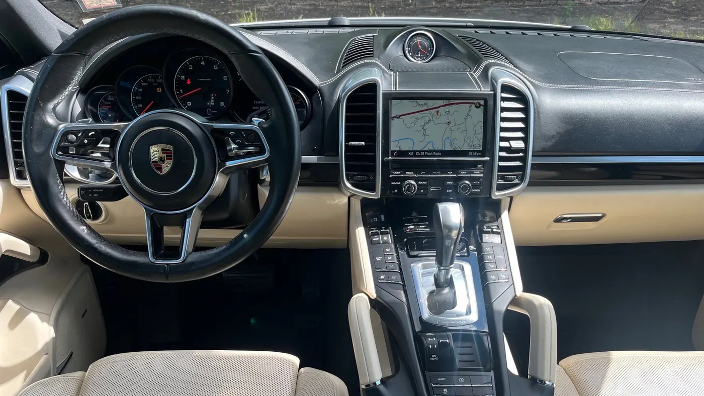 2016 Porsche Cayenne Base