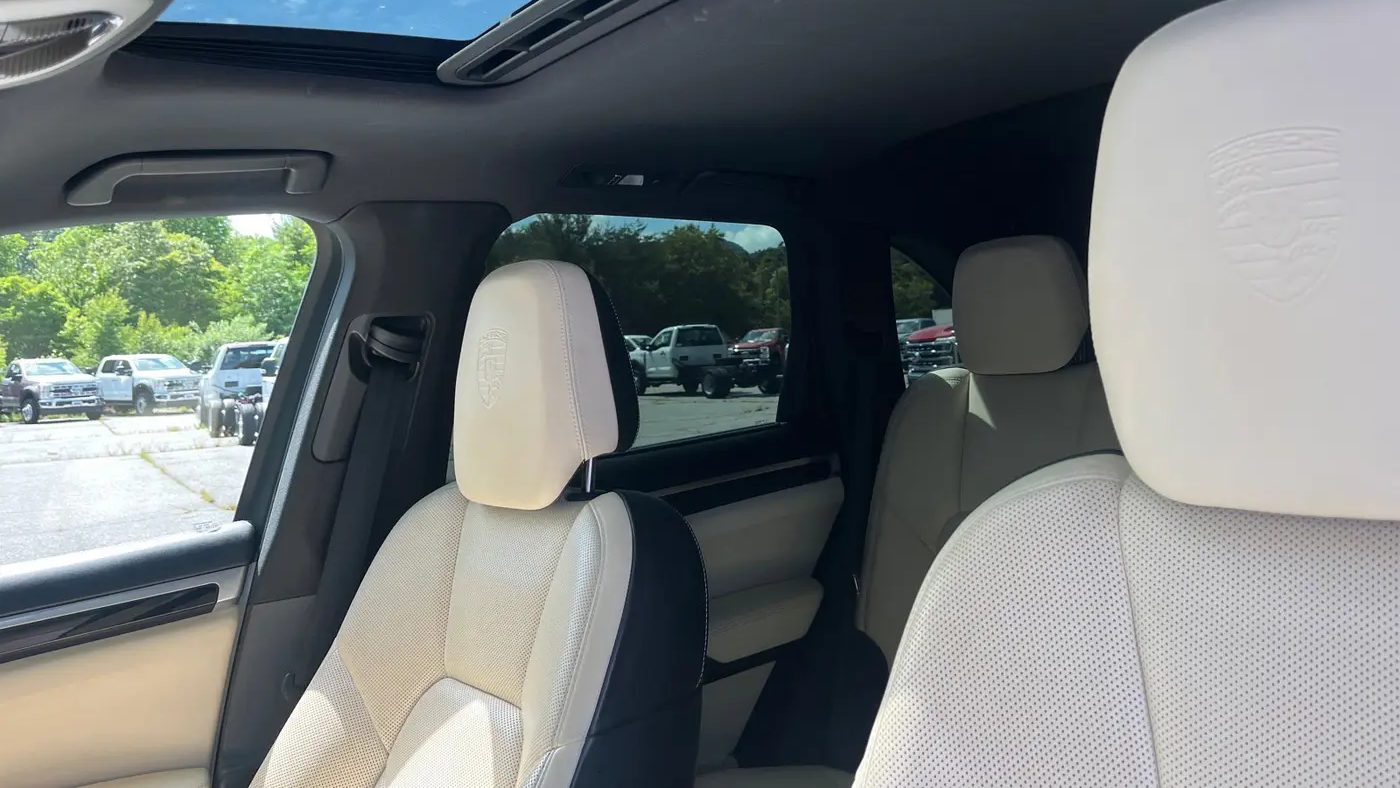 2016 Porsche Cayenne Base