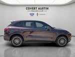 2017 Cayenne Thumbnail 6