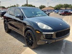 2018 Cayenne Thumbnail 4