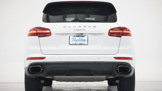 2016 Porsche Cayenne Base