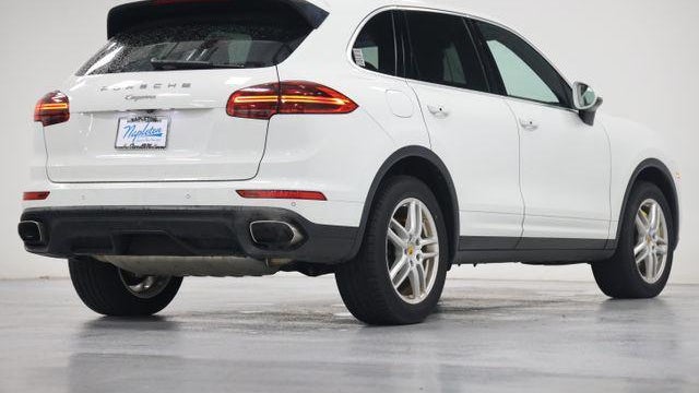2016 Porsche Cayenne Base