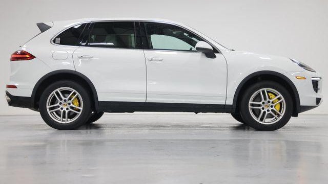 2016 Porsche Cayenne Base