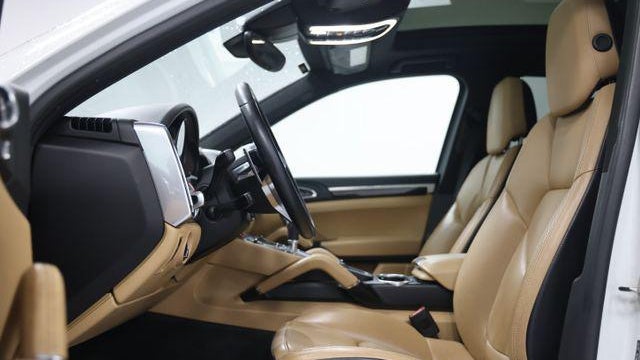 2016 Porsche Cayenne Base