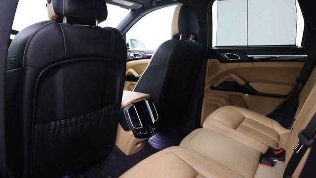 2016 Porsche Cayenne Base